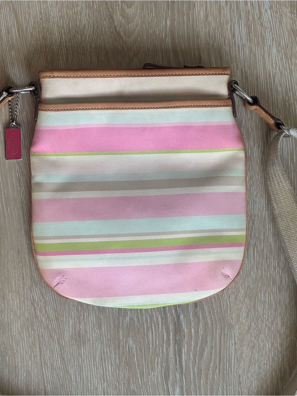 Coach Hamptons Crossbody - Picture 14 of 16